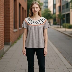 THML Gray and White m Blouse